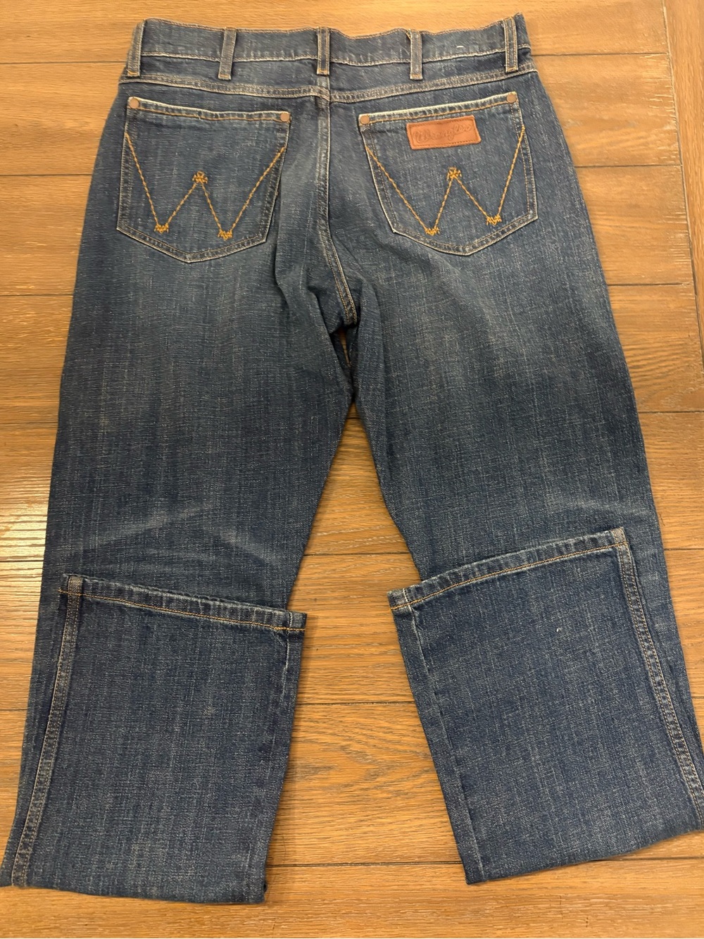 Wrangler Retro Men's Relaxed Bootcut Blue Denim Jeans Size 33x34 - Picture 3 of 5